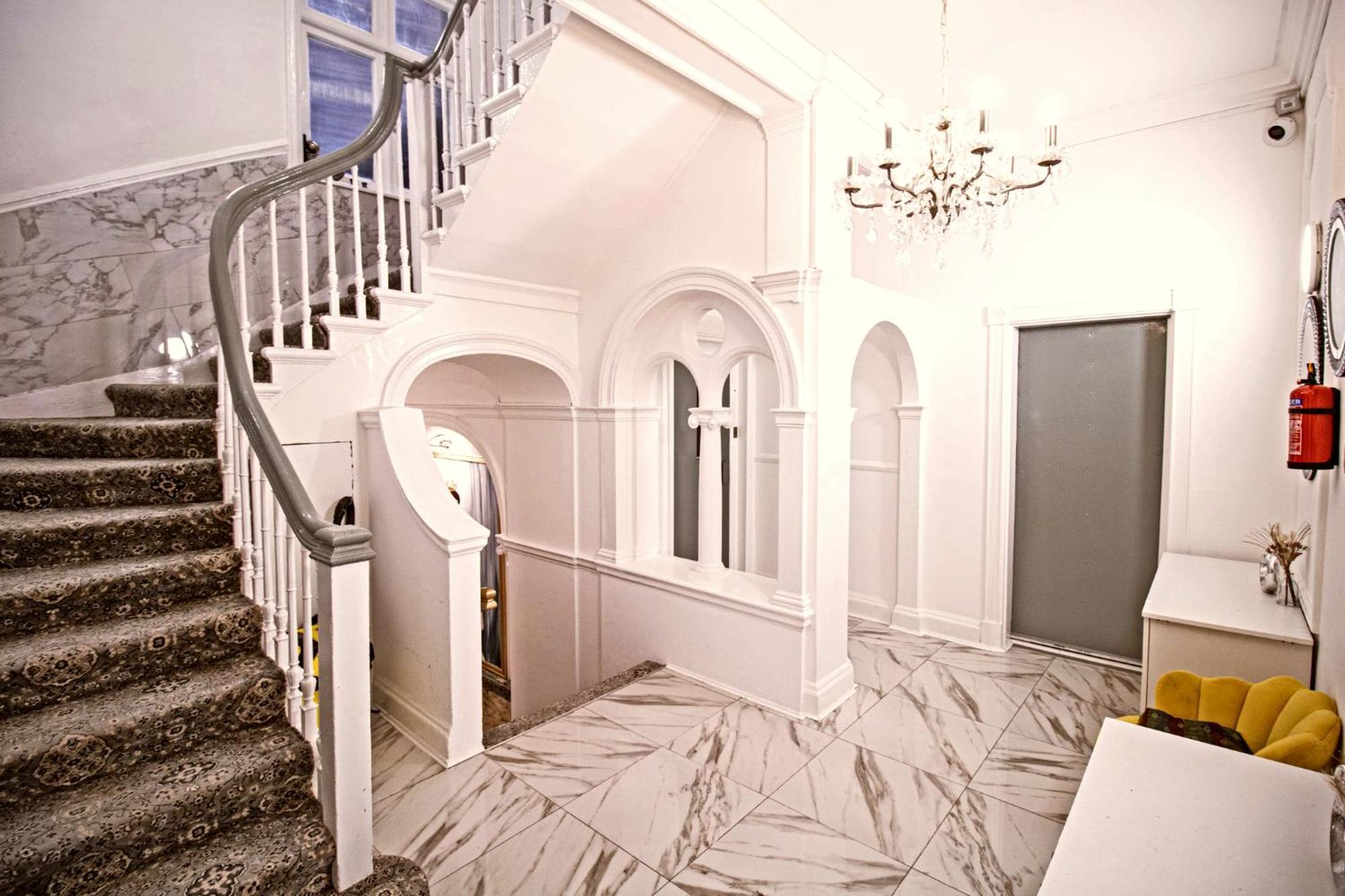 Spacious Studio Apartment On Oxford Street 9Gc Лондон Екстер'єр фото