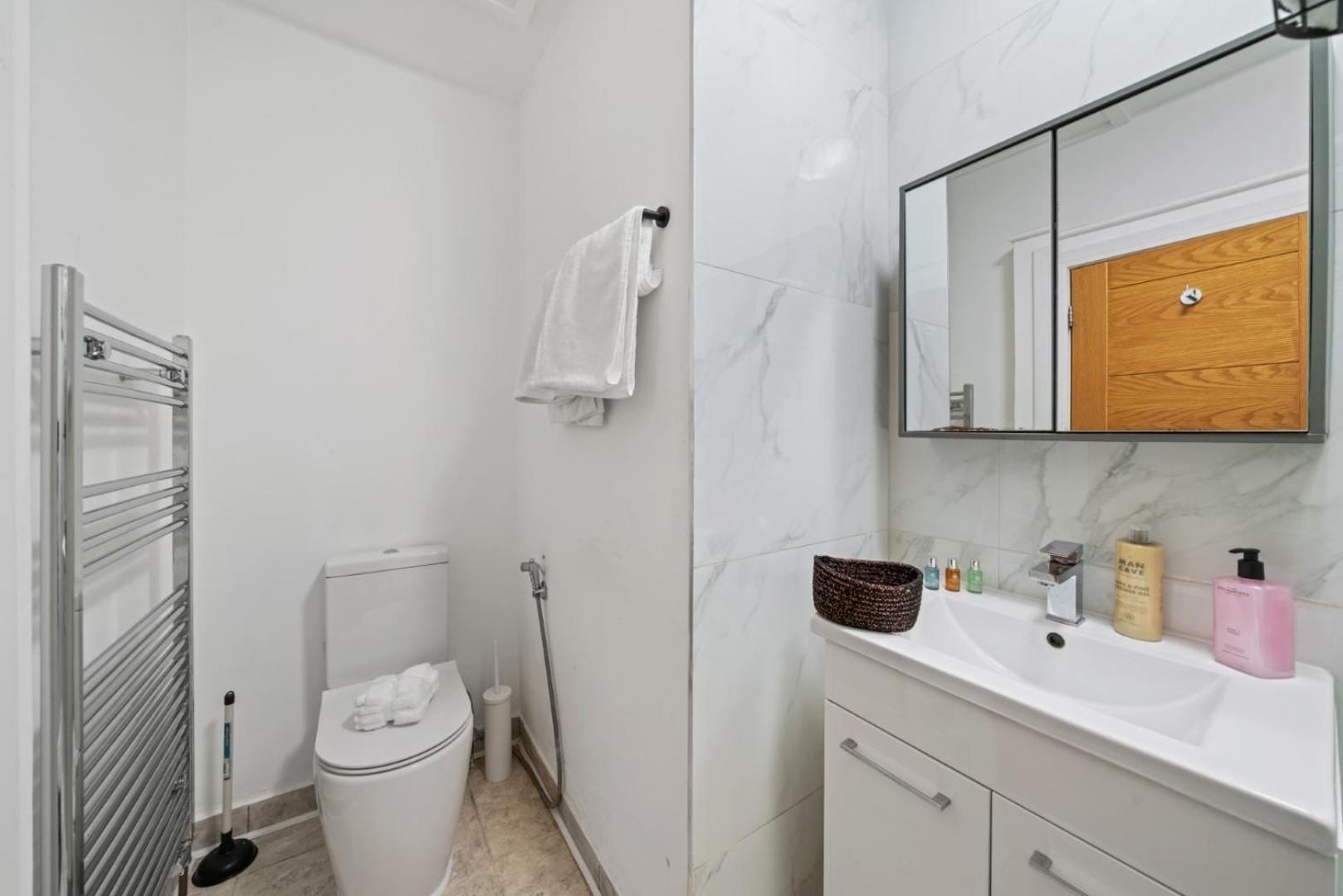 Spacious Studio Apartment On Oxford Street 9Gc Лондон Екстер'єр фото