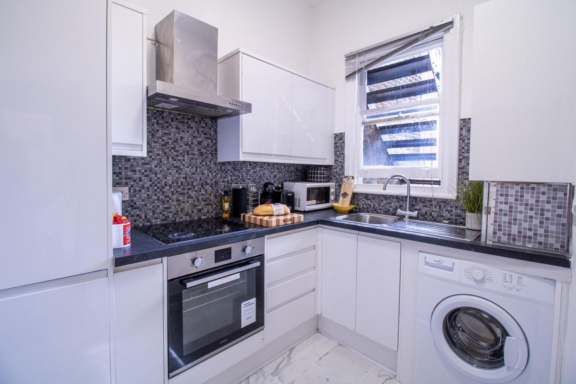 Spacious Studio Apartment On Oxford Street 9Gc Лондон Екстер'єр фото